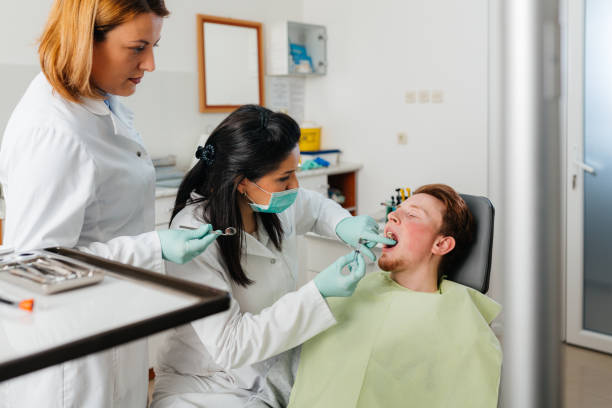 Best Broken or Cracked Tooth Emergency Dentist in USA